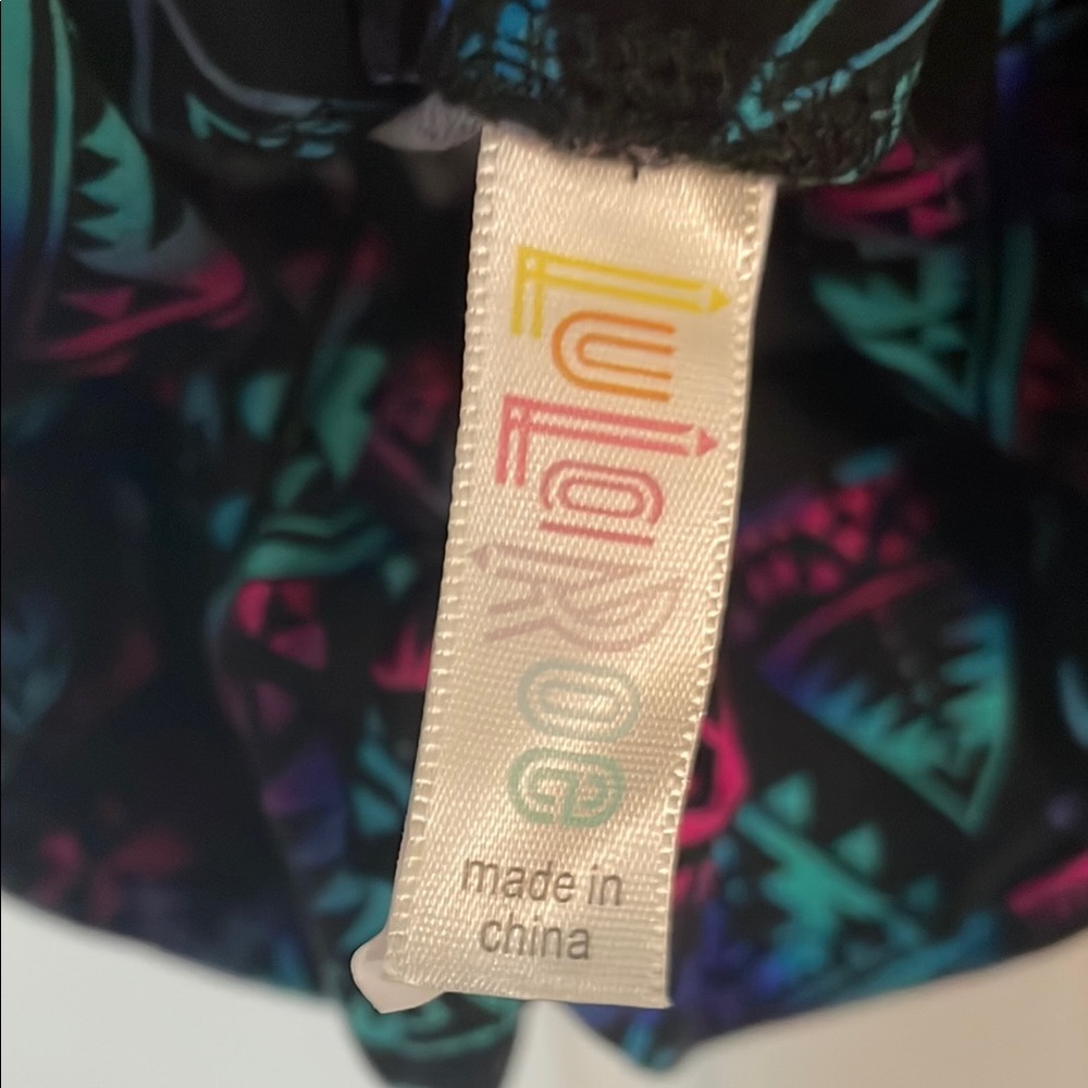 Colorful Geometric Pattern Leggings - Picture 3 of 4